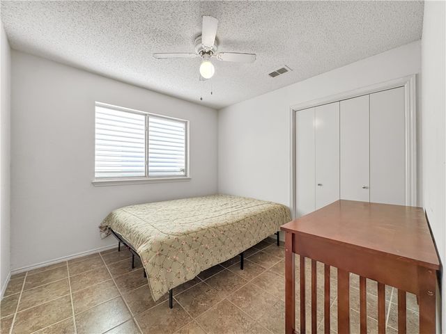 7810 Falcon Dr, Corpus Christi, TX 78414