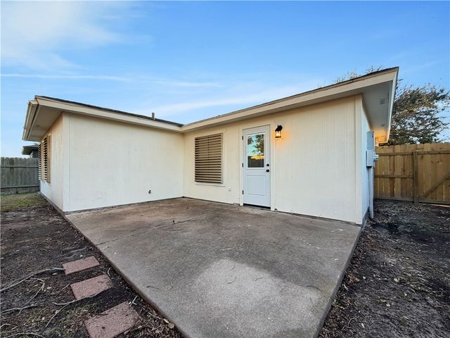 7810 Falcon Dr, Corpus Christi, TX 78414