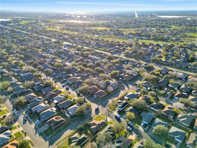 7810 Falcon Dr, Corpus Christi, TX 78414