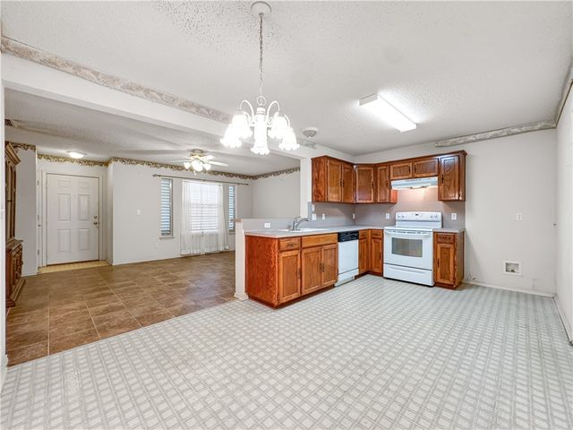 7810 Falcon Dr, Corpus Christi, TX 78414