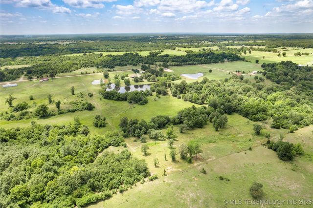 5764 S Carr Pen, Atoka, OK 74525