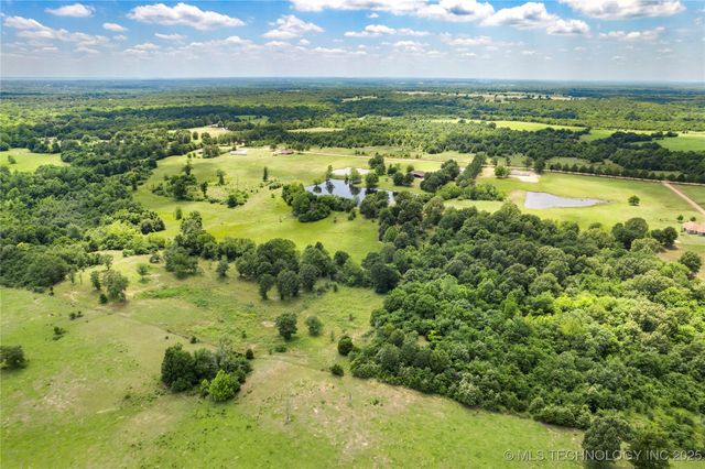 5764 S Carr Pen, Atoka, OK 74525