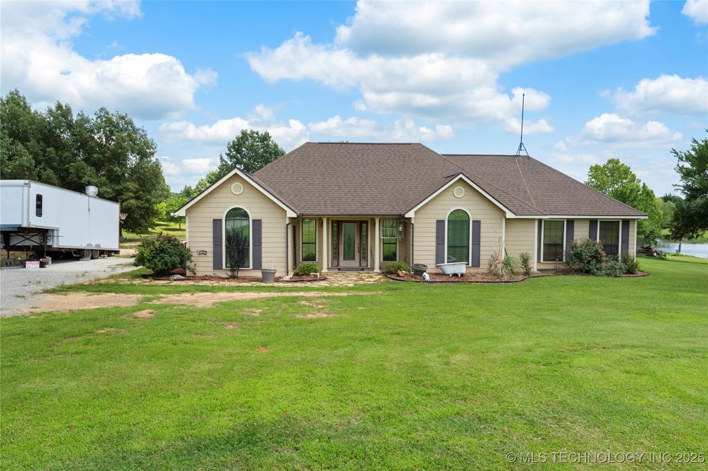 5764 S Carr Pen, Atoka, OK 74525