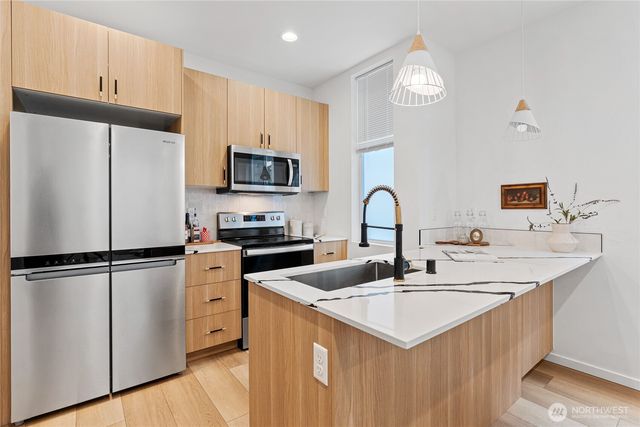 4540 40th Avenue SW, Seattle, WA 98116