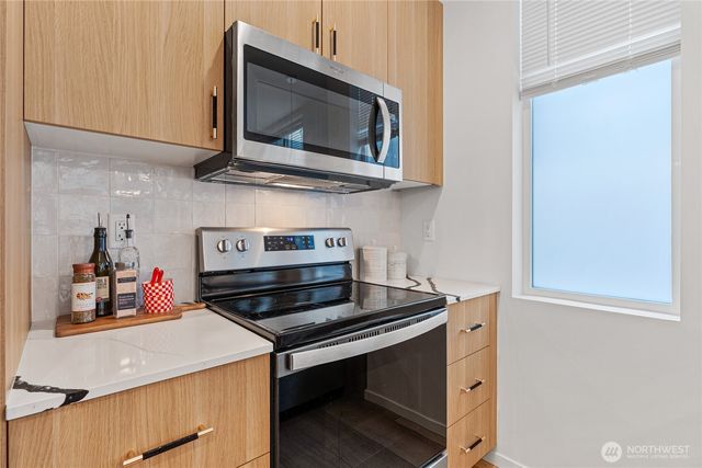 4540 40th Avenue SW, Seattle, WA 98116