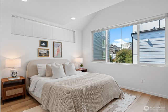 4540 40th Avenue SW, Seattle, WA 98116