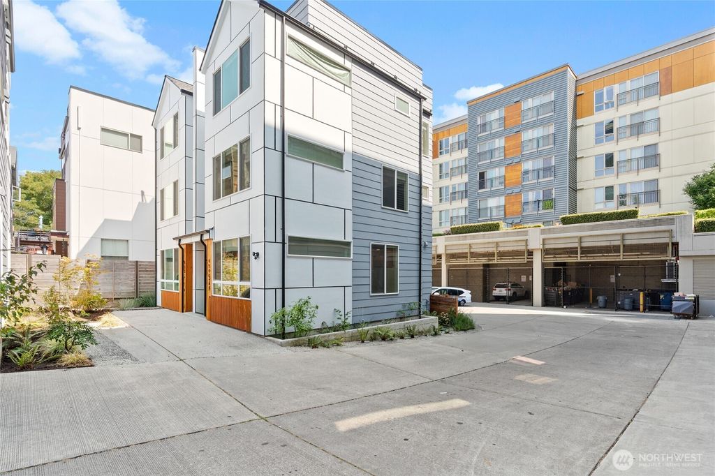 4540 40th Avenue SW, Seattle, WA 98116