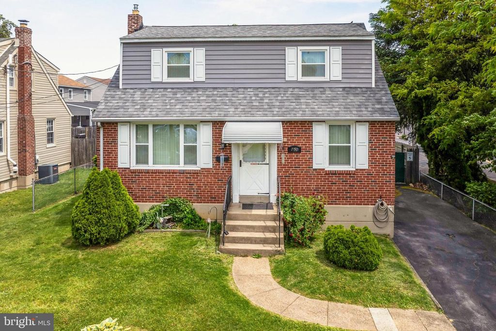 752 KEDRON AVE, Morton, PA 19070