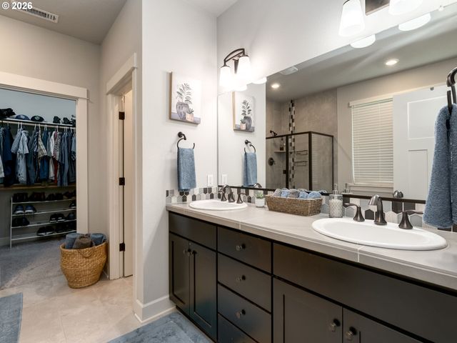 608 Ne 150th Cir, Vancouver, WA 98685