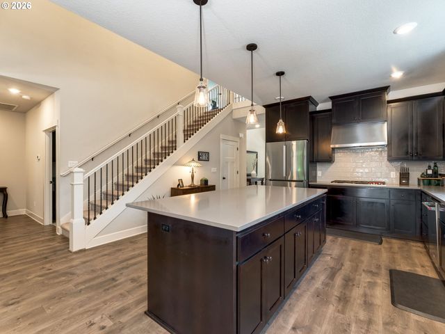 608 Ne 150th Cir, Vancouver, WA 98685