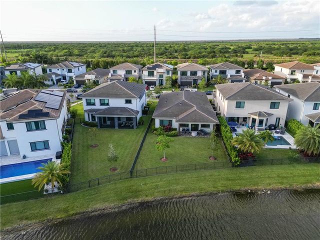 10930 Oceano Way, Parkland, FL 33076