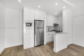 5991 SW 76th St C2, South Miami, FL 33143