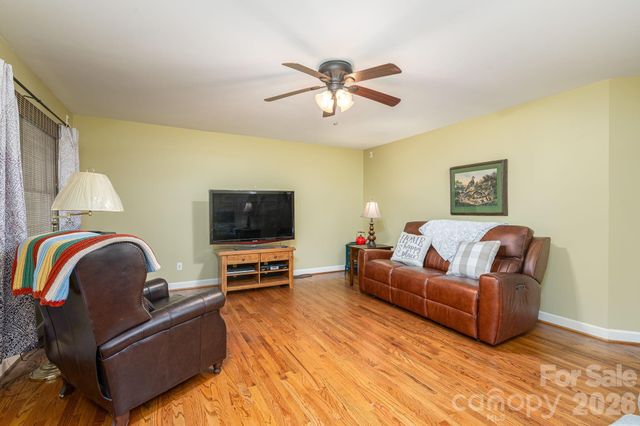 344 John Logan Lane, Gastonia, NC 28056
