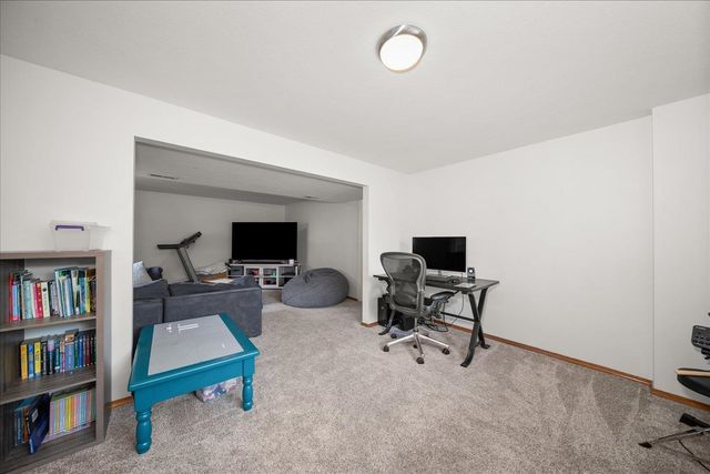 805 E TUDOR Ct, Spokane, WA 99208