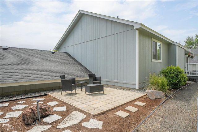 805 E TUDOR Ct, Spokane, WA 99208