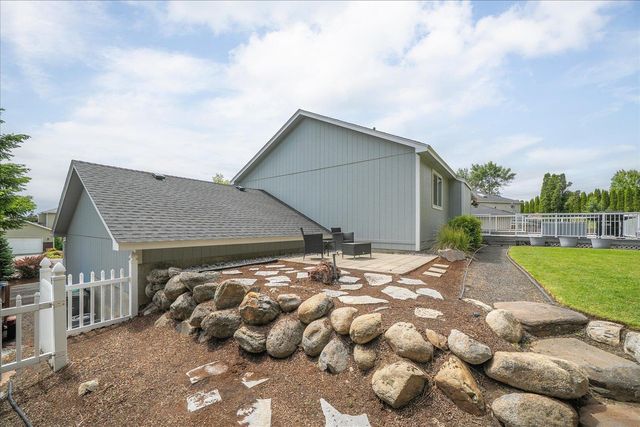 805 E TUDOR Ct, Spokane, WA 99208