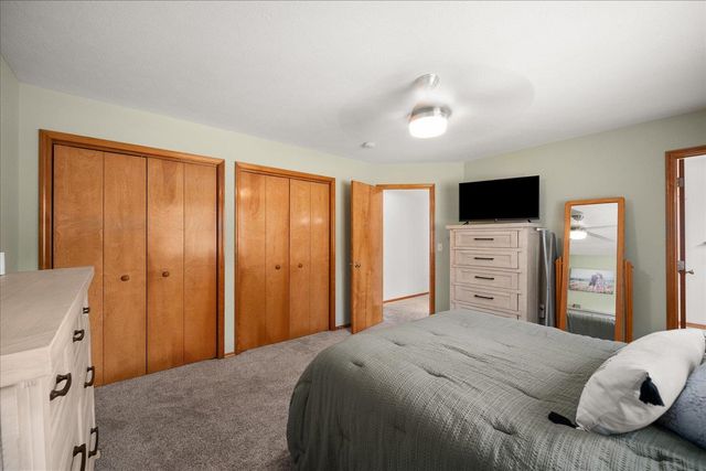 805 E TUDOR Ct, Spokane, WA 99208
