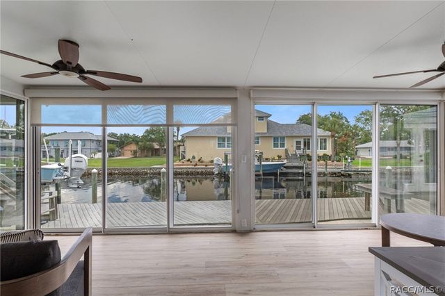 11994 W Riverhaven Drive, Homosassa, FL 34448
