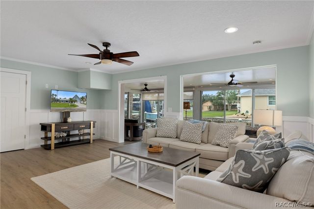 11994 W Riverhaven Drive, Homosassa, FL 34448