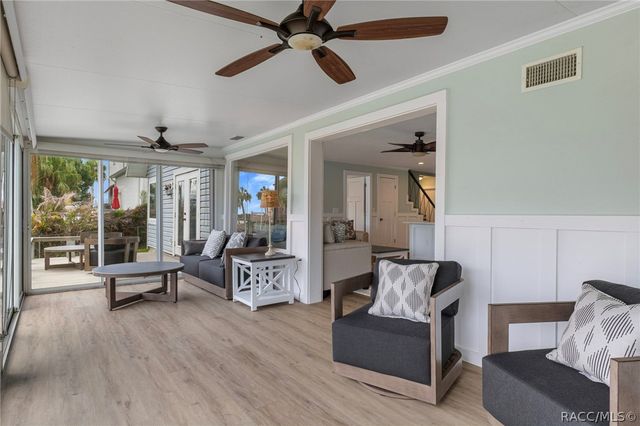 11994 W Riverhaven Drive, Homosassa, FL 34448