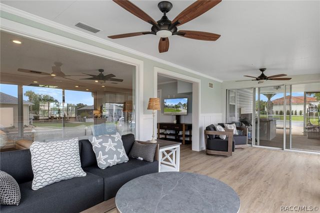 11994 W Riverhaven Drive, Homosassa, FL 34448