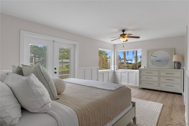 11994 W Riverhaven Drive, Homosassa, FL 34448