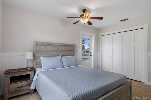 11994 W Riverhaven Drive, Homosassa, FL 34448