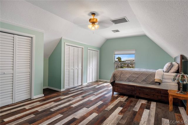 11994 W Riverhaven Drive, Homosassa, FL 34448