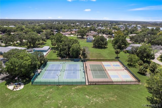 11994 W Riverhaven Drive, Homosassa, FL 34448