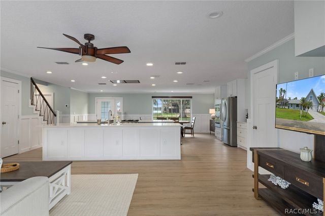 11994 W Riverhaven Drive, Homosassa, FL 34448