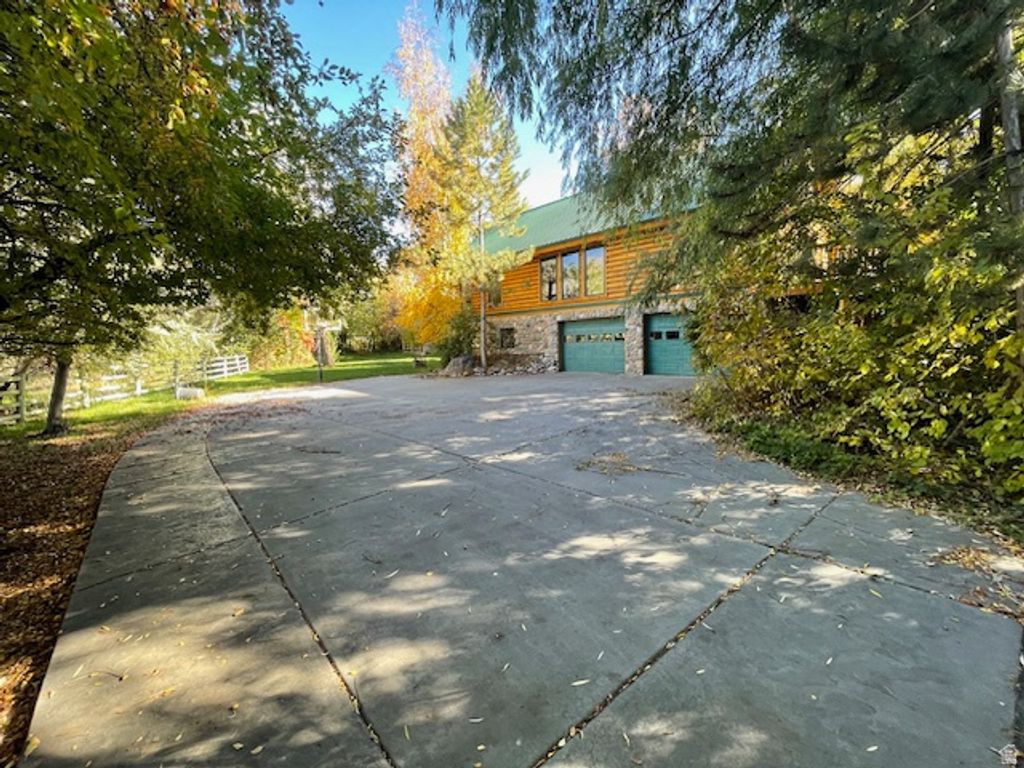 187 N WATERHOLE WAY, Grantsville, UT 84029