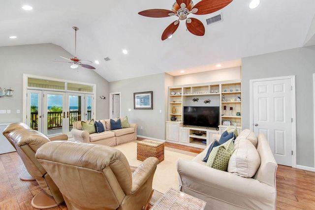 227 West Central Avenue, Grand Isle, LA 70358