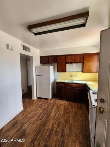 2207 W CACTUS WREN Drive, Phoenix, AZ 85021