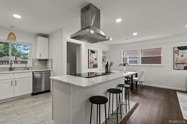 22030 Church Street, Oak Park, MI 48237