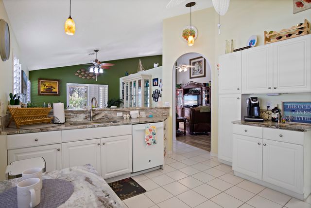 4828 SE Mariner Village Lane, Stuart, FL 34997