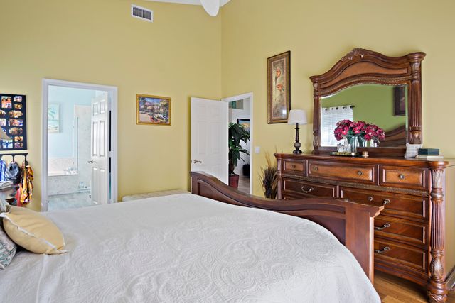 4828 SE Mariner Village Lane, Stuart, FL 34997