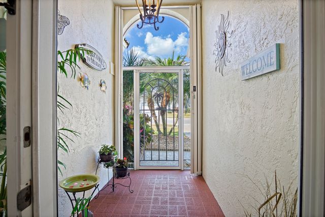 4828 SE Mariner Village Lane, Stuart, FL 34997