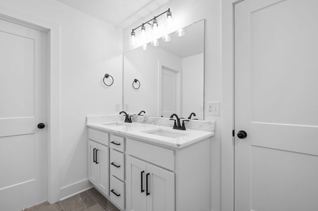 209 Blantons Park Dr, Gallatin, TN 37066