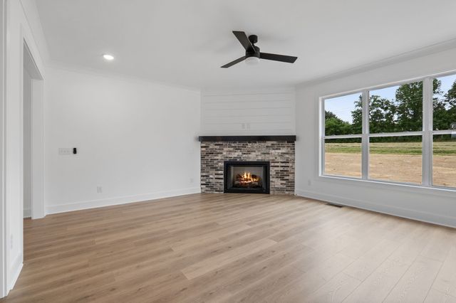 209 Blantons Park Dr, Gallatin, TN 37066