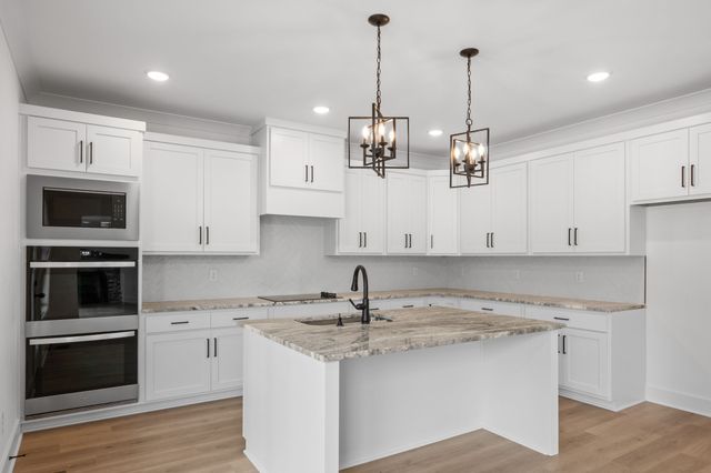 209 Blantons Park Dr, Gallatin, TN 37066