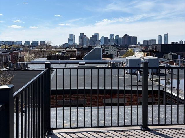 75 Lubec 5-PH, Boston, MA 02128