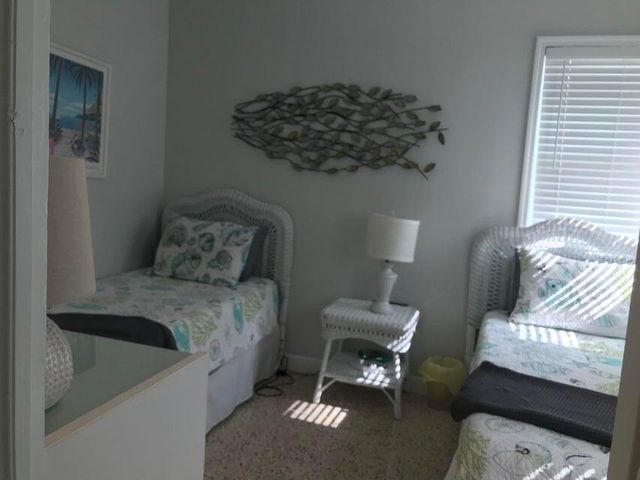 7 Belair Drive, Boynton Beach, FL 33435