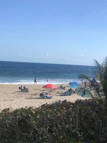 7 Belair Drive, Boynton Beach, FL 33435