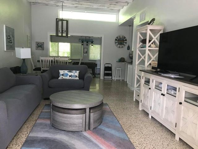 7 Belair Drive, Boynton Beach, FL 33435