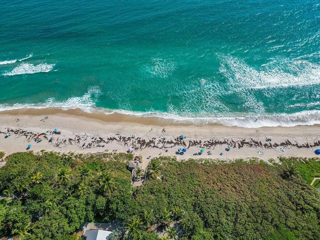 7 Belair Drive, Boynton Beach, FL 33435