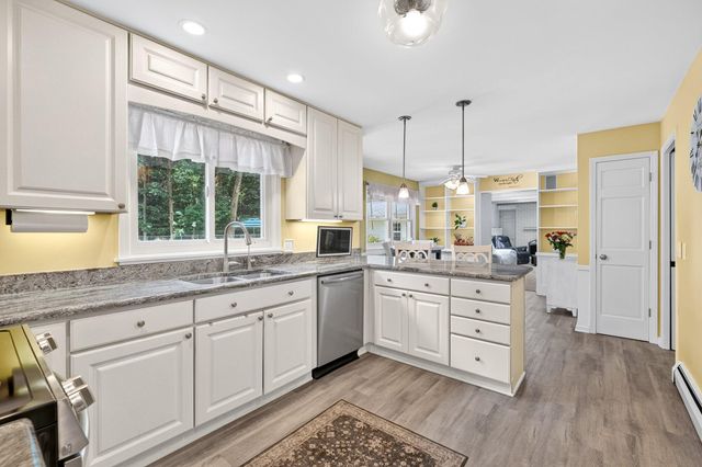351 W Ridge Circle, Oshtemo Twp, MI 49009