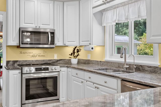 351 W Ridge Circle, Oshtemo Twp, MI 49009