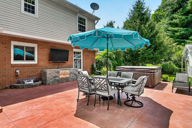351 W Ridge Circle, Oshtemo Twp, MI 49009