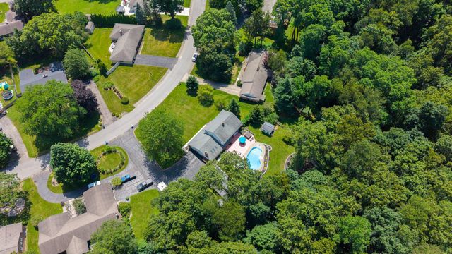 351 W Ridge Circle, Oshtemo Twp, MI 49009