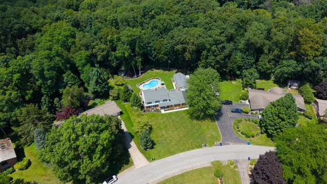351 W Ridge Circle, Oshtemo Twp, MI 49009